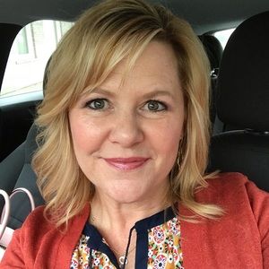 Meet your Posher, Suzanne